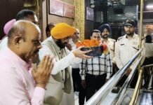 ਪ੍ਰਸਿੱਧ ਮੰਦਿਰ ਮਾਤਾ ਸ਼੍ਰੀ ਕਾਲੀ ਦੇਵੀ ਵਿਖੇ ਨਤਮਸਤਕ ਹੋਏ ਕੈਬਨਿਟ ਮੰਤਰੀ ਤਰੁਣਪ੍ਰੀਤ ਸਿੰਘ ਸੌਂਦ
