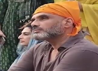 ਪਰਿਵਾਰ ਸਮੇਤ ਸ੍ਰੀ ਹਰਿਮੰਦਰ ਸਾਹਿਬ ਨਤਮਸਤਕ ਹੋਏ ਸੁਨੀਲ ਸ਼ੈੱਟੀ, ਕਿਹਾ- ਇੱਥੇ ਆ ਕੇ ਮਿਲਦਾ ਹੈ ਅਦਭੁੱਤ ਸਕੂਨ